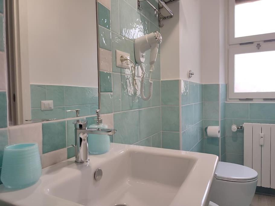 Sunnyhome- Ostia Lido Vista Mare 2 Bagni エクステリア 写真